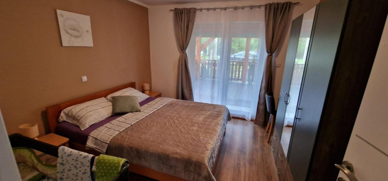 Apartments Anna & Mateo Раковица Екстериор снимка