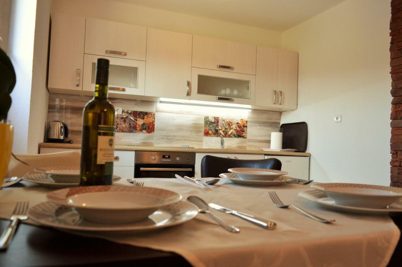 Apartments Anna & Mateo Раковица Екстериор снимка